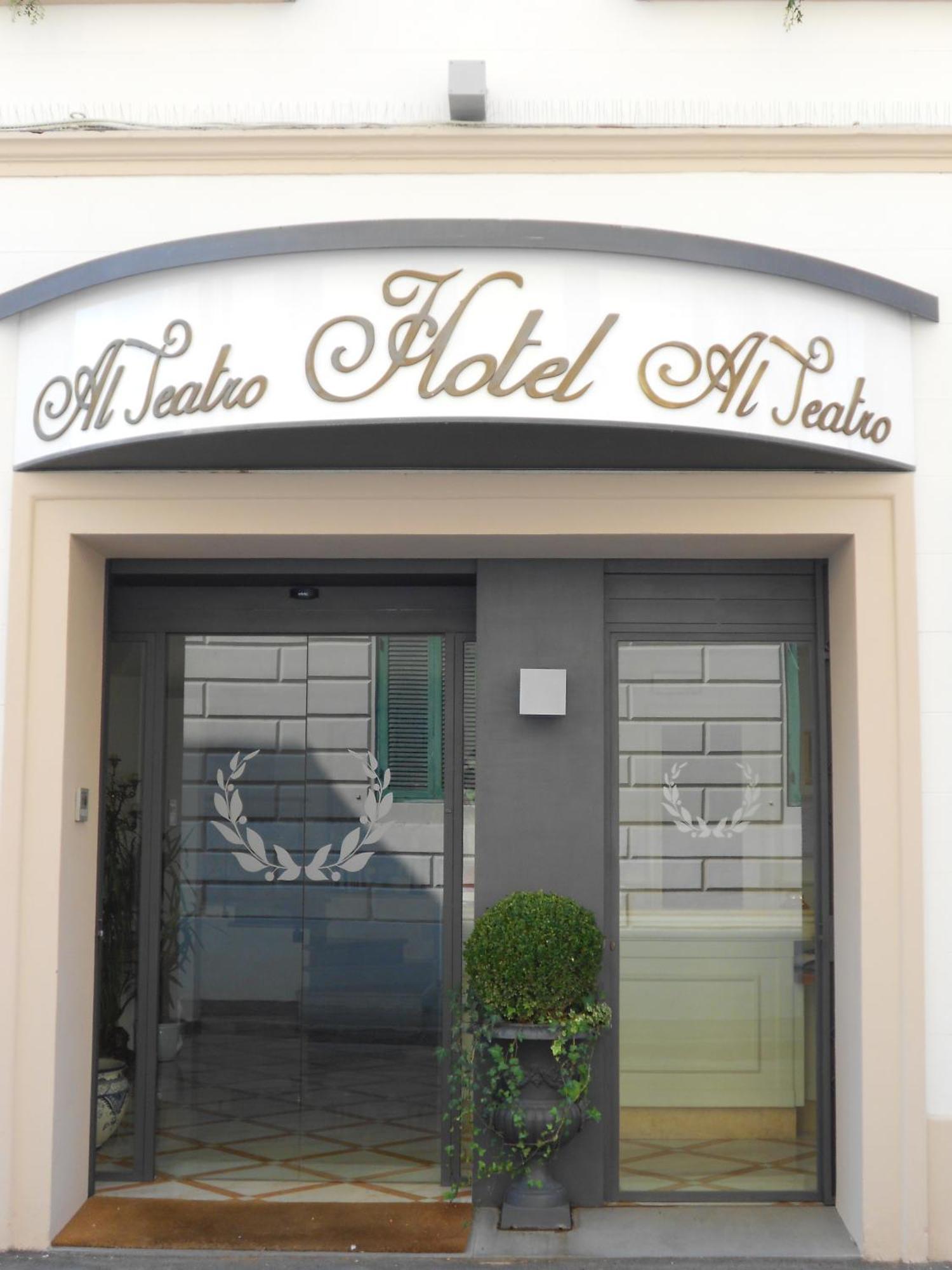 Al Teatro Livorno